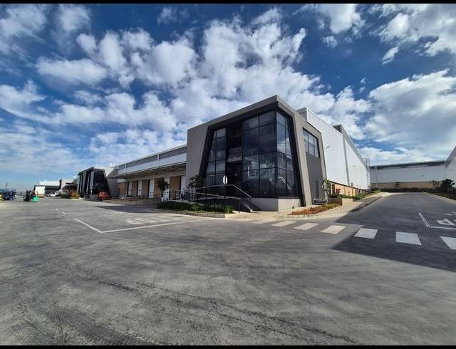 8,315M² WAREHOUSE TO LET IN AIRPORT PARK